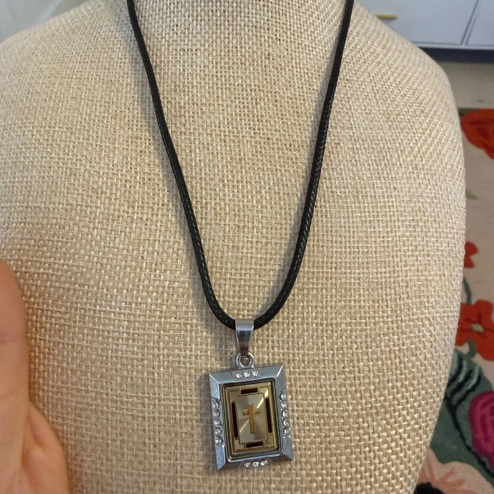 Rectangular Cross‎ Pendant Necklace